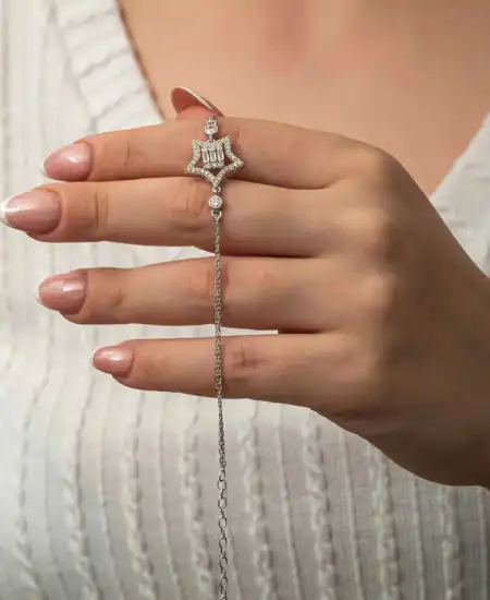 Gümüş Baget Taşlı Yıldız Kadın Bileklik
