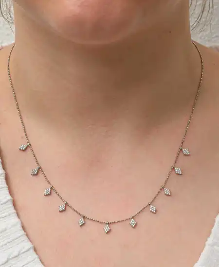 Gümüş Baklava Kesim Şans Kadın Kolye