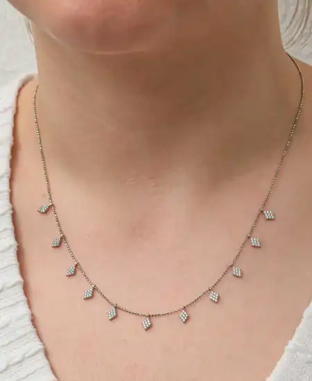 Gümüş Baklava Kesim Şans Kadın Kolye