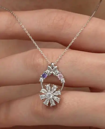 Gümüş Beyaz Dönen Çiçek Kadın Kolye
