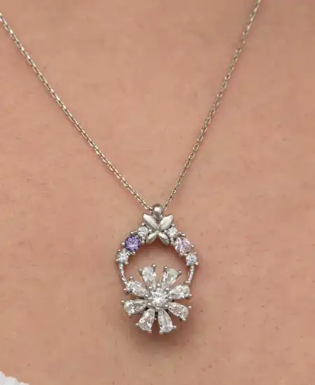 Gümüş Beyaz Dönen Çiçek Kadın Kolye