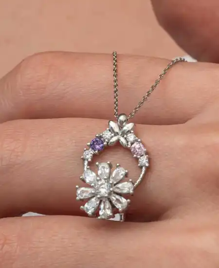 Gümüş Beyaz Dönen Çiçek Kadın Kolye
