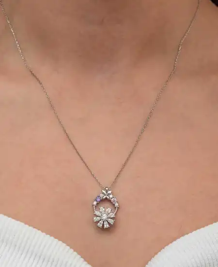 Gümüş Beyaz Dönen Çiçek Kadın Kolye
