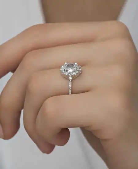 Gümüş Beyaz Oval Taşlı Kadın Yüzük