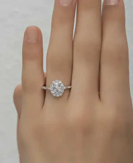 Gümüş Beyaz Oval Taşlı Kadın Yüzük