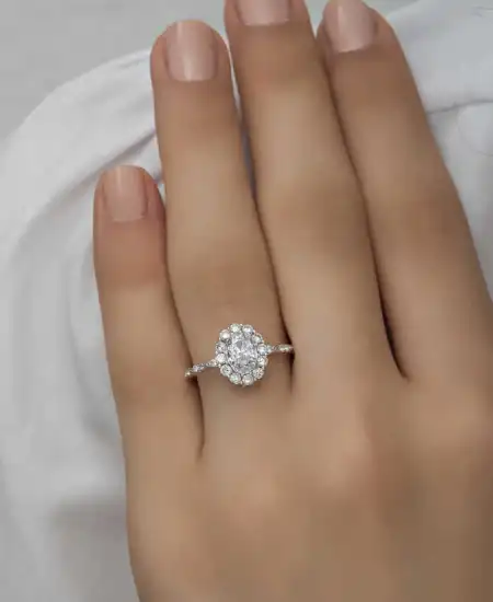 Gümüş Beyaz Oval Taşlı Kadın Yüzük