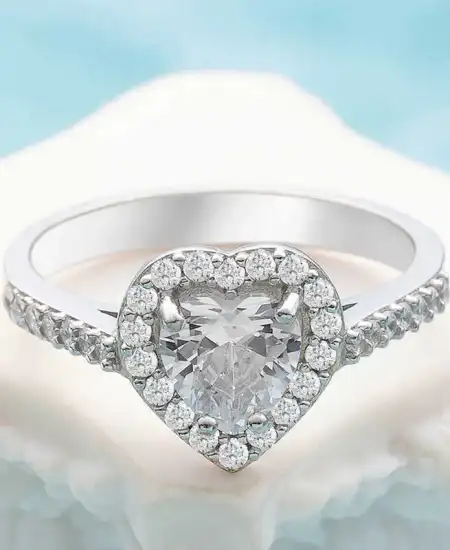 Gümüş Beyaz Taşlı Kalpli Kadın Yüzük