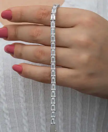 Gümüş Beyaz Taşlı Su Yolu Kadın Bileklik