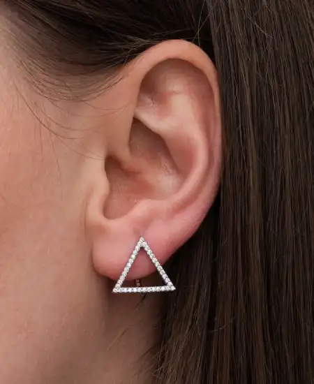 Gümüş Beyaz Taşlı Üçgen Küpe