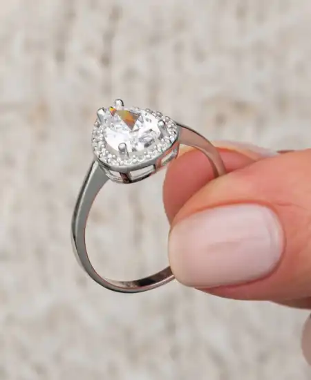 Gümüş Beyaz Zirkon Taşlı Damla Kadın Yüzük