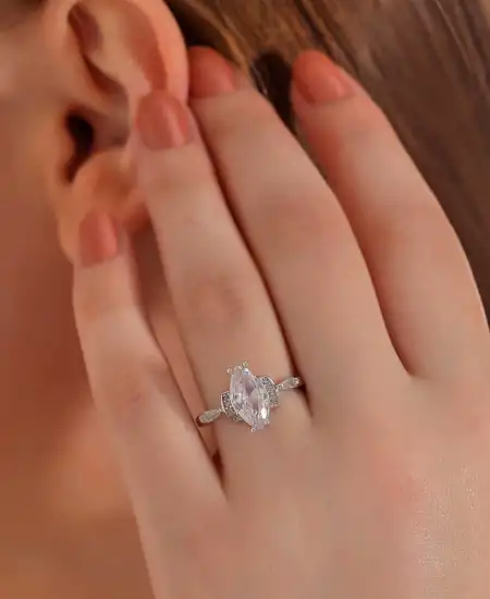 Gümüş Beyaz Zirkon Taşlı Kadın Yüzük