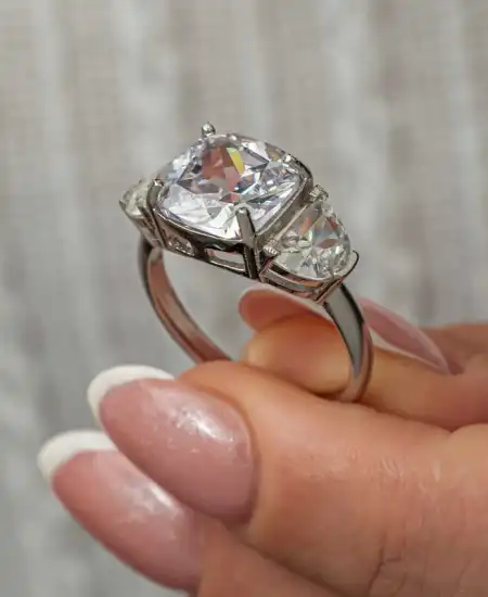 Gümüş Beyaz Zirkon Taşlı Kadın Yüzük