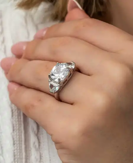 Gümüş Beyaz Zirkon Taşlı Kadın Yüzük