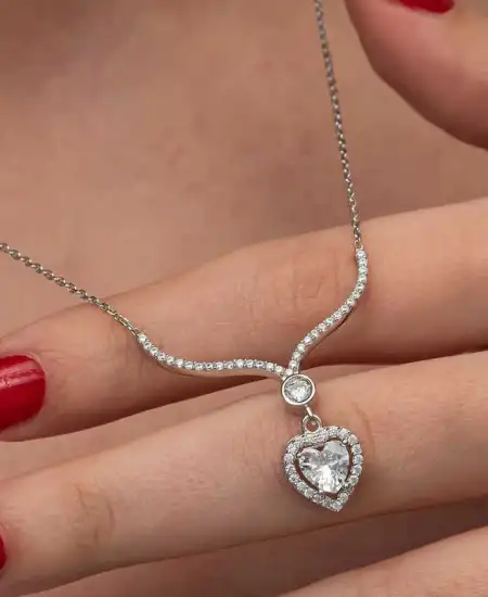 Gümüş Beyaz Zirkon Taşlı Kalp Kadın Kolye