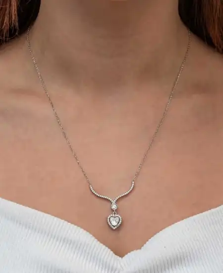 Gümüş Beyaz Zirkon Taşlı Kalp Kadın Kolye