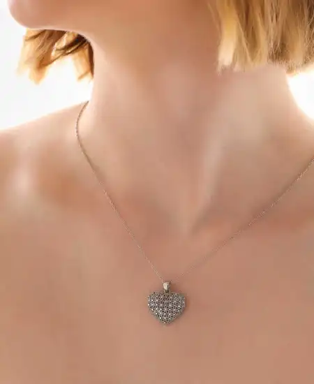 Gümüş Bombeli Kalp Kadın Kolye