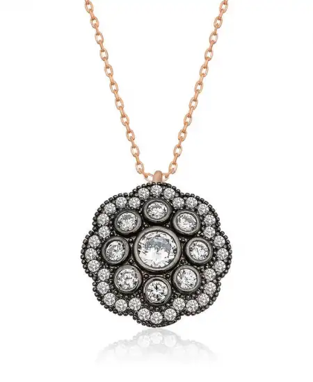 Gümüş Çiçek Desenli Elmas Montür Kolye