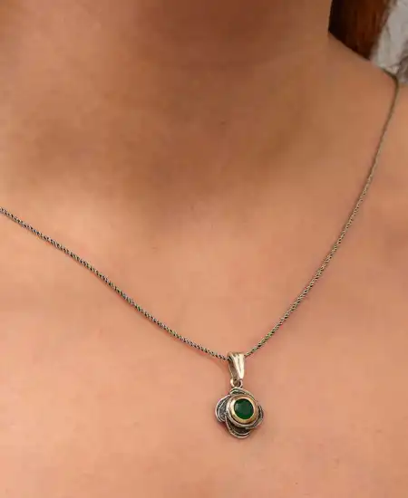 Gümüş Çiçek Desenli Otantik Kadın Kolye