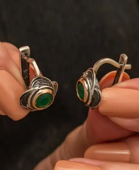 Gümüş Çiçek Desenli Otantik Kadın Küpe