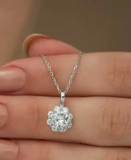 Gümüş Çiçek Kolye