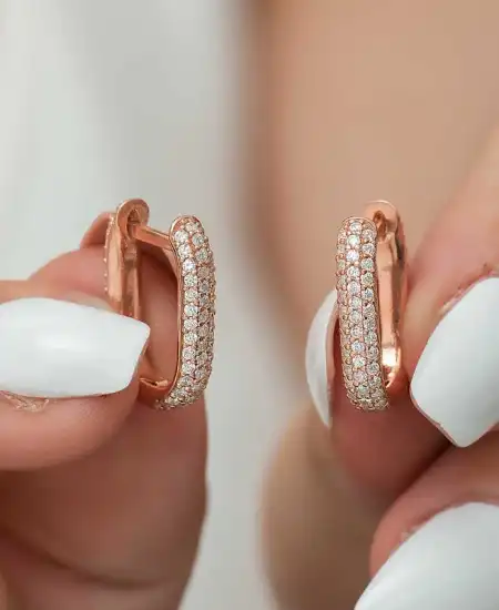 Gümüş Çift Taraflı Beyaz Taşlı J Bayan Küpe