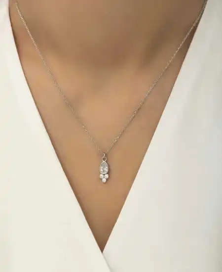 Gümüş Çiğ Damlası Tektaş Bayan Kolye