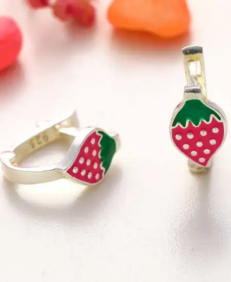 Gümüş Çilek Çocuk Küpesi