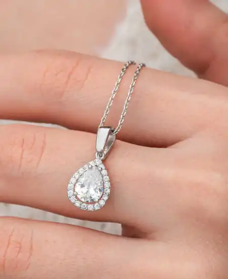 Gümüş Damla Beyaz Zirkon Taşlı Kadın Kolye