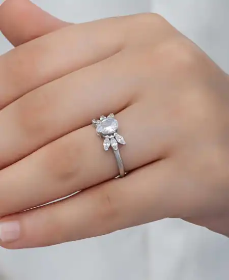 Gümüş Damla Zirkon Taşlı Kadın Yüzük