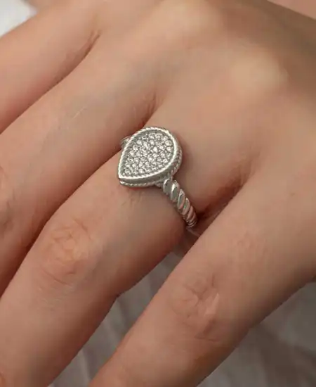 Gümüş Damla Zirkon Taşlı Kadın Yüzük