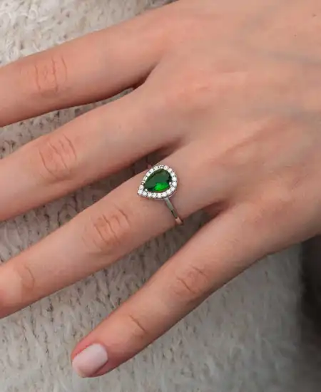 Gümüş Damla Zümrüt Taşlı Kadın Yüzük