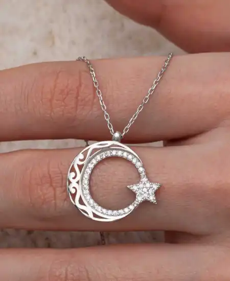 Gümüş Desenli Ay Yıldız Kadın Kolye