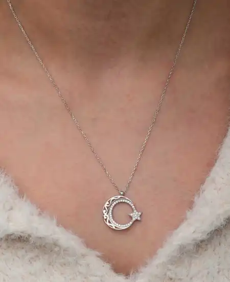 Gümüş Desenli Ay Yıldız Kadın Kolye