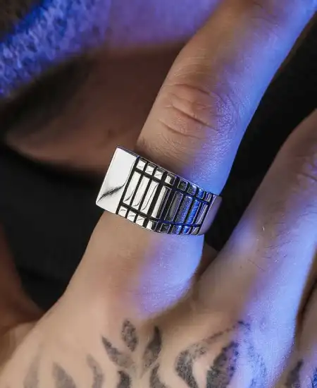 Gümüş Desenli Erkek Yüzük