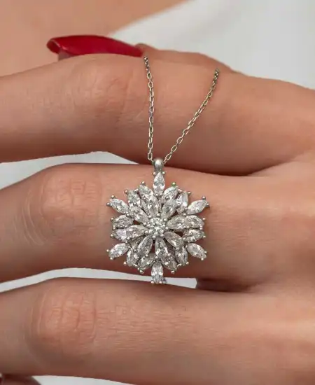 Gümüş Dönen Kar Tanesi Lotus Çiçeği Kolye