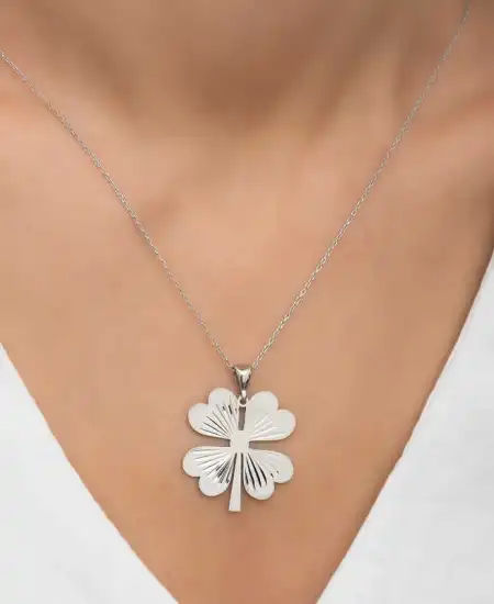 Gümüş Dört Yaprak Yonca Bayan Kolye