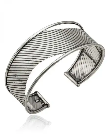 Gümüş Eskitme Desenli Bayan Bilezik