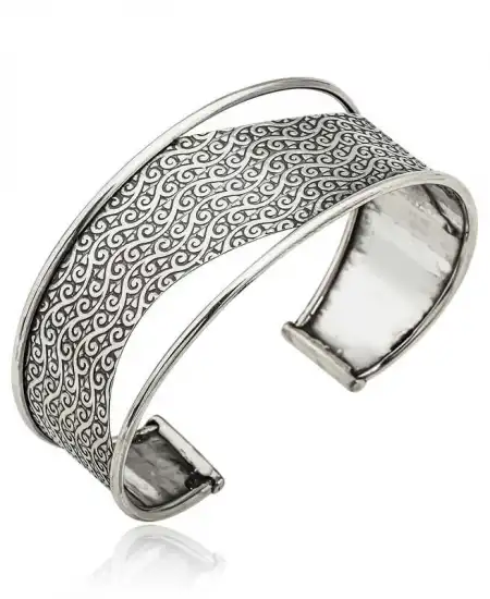 Gümüş Eskitme Desenli Bayan Bilezik