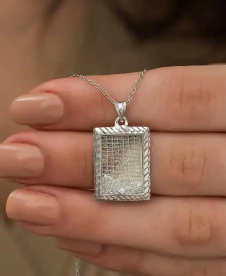 Gümüş Esmaül Hüsna Yazılı Kolye