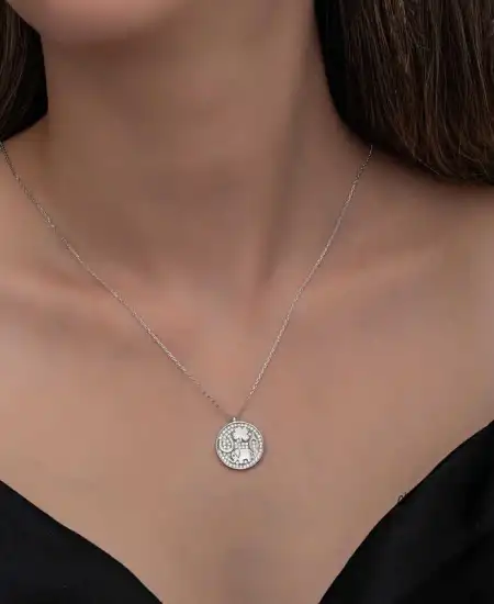 Gümüş Fil Motifli Şans Kadın Kolye