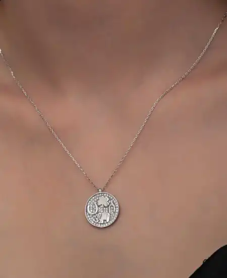 Gümüş Fil Motifli Şans Kadın Kolye