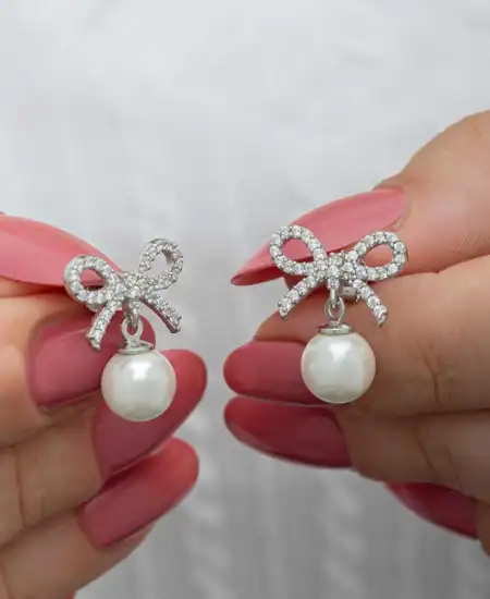 Gümüş Fiyonk İnci Kadın Çivili Küpe