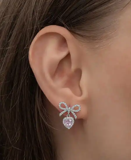 Gümüş Fiyonk Pembe Taşlı Kalpli Çivili Kadın Küpe