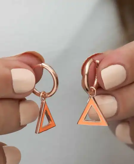 Gümüş Fosforlu Turuncu Üçgen Küpe