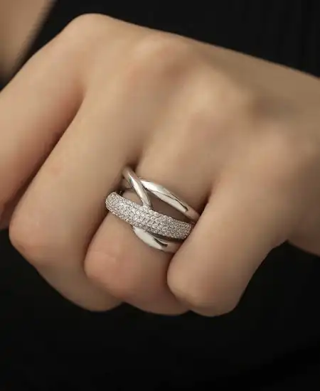 Gümüş Geçişli Model Bayan Yüzük