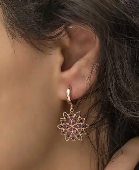 Gümüş Geometrik Desenli Bayan Küpe