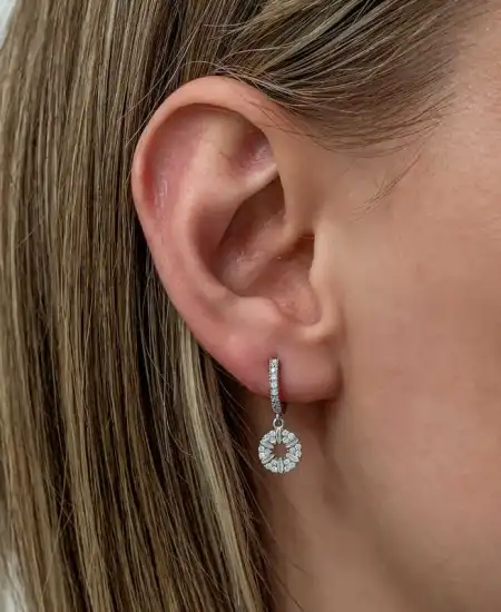 Gümüş Geometrik Desenli Kadın Küpe