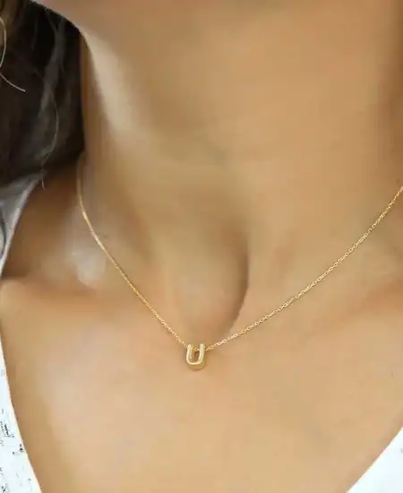 Gümüş Gold 3 Boyutlu U Harf Bayan Kolye