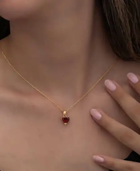 Gümüş Gold Kırmızı Taşlı Kalpli Kadın Kolye