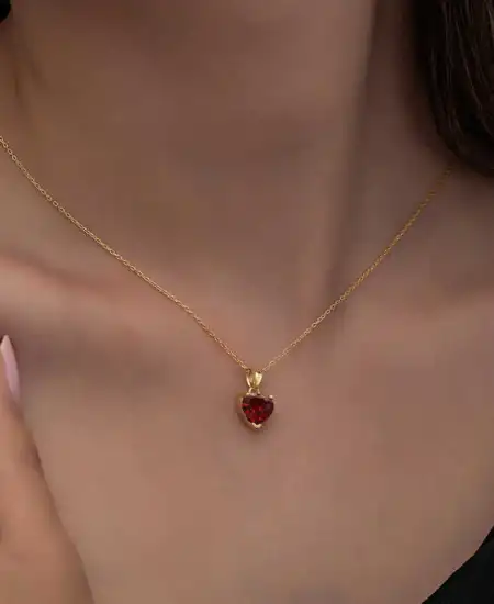 Gümüş Gold Kırmızı Taşlı Kalpli Kadın Kolye